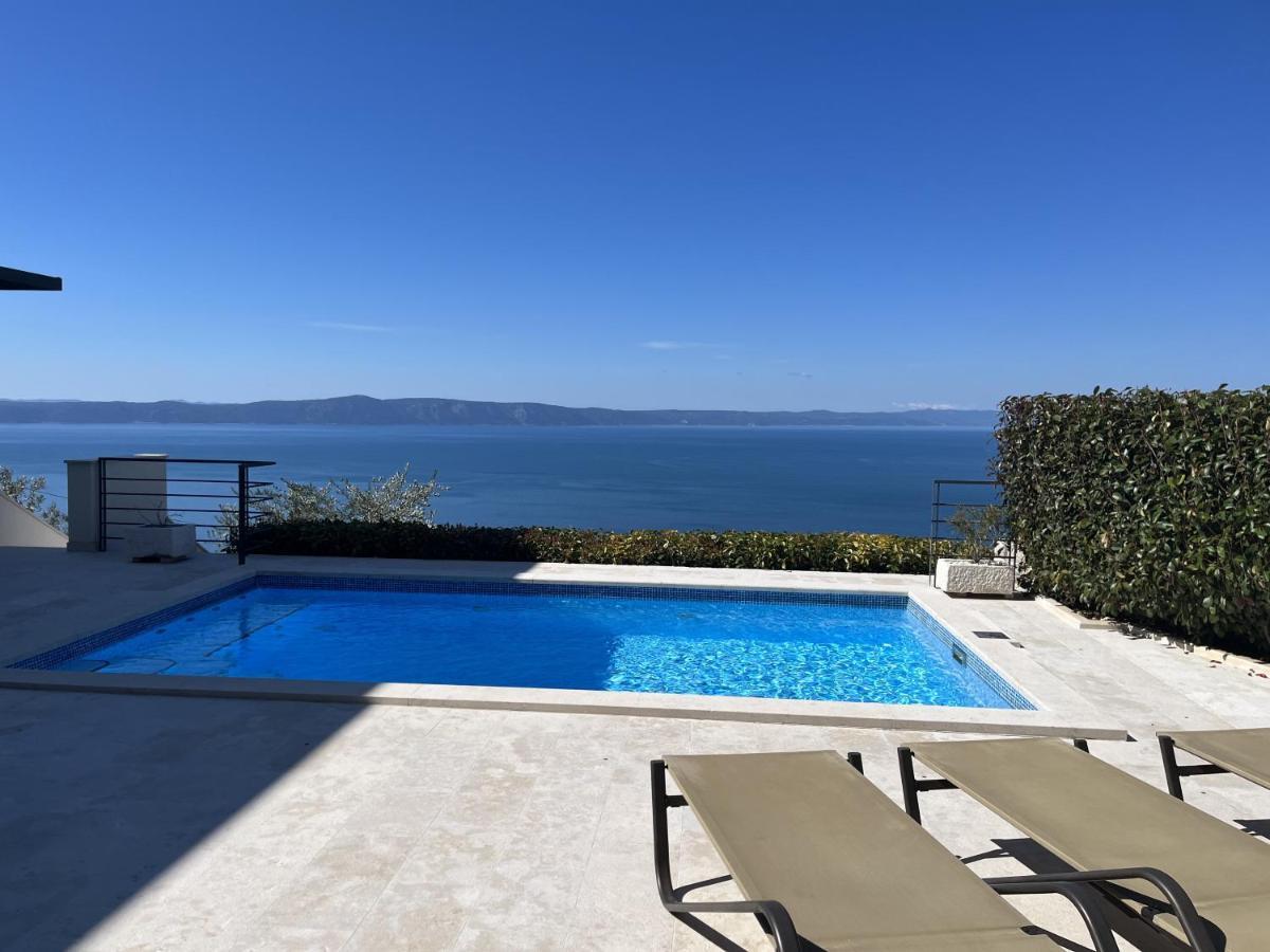Luxury Villa Mala ポドゥゴラ エクステリア 写真